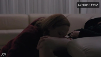 Anna Friel lesbian in The GF Experience
